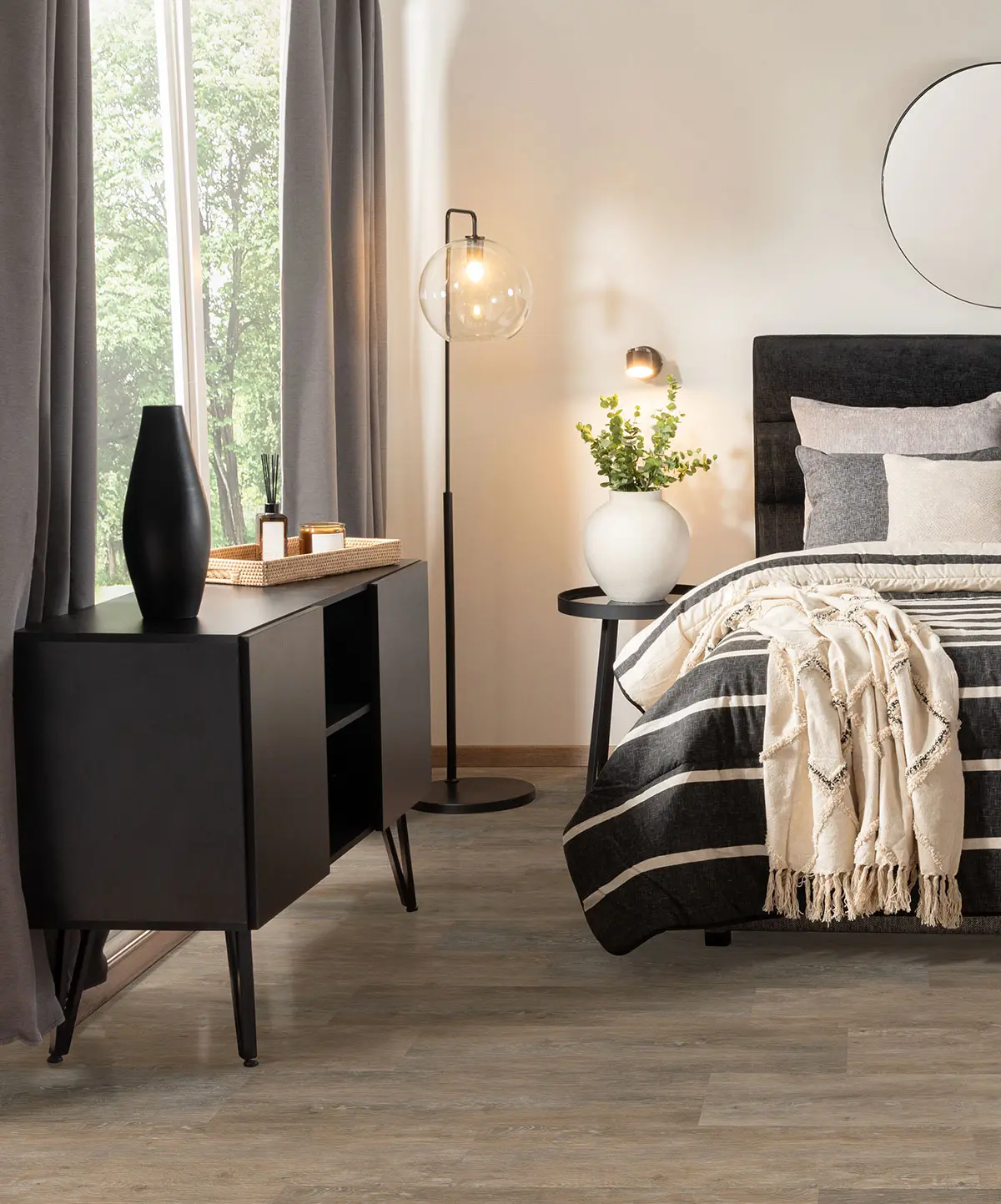Cyrus Dulles Tails® Luxury Vinyl Planks