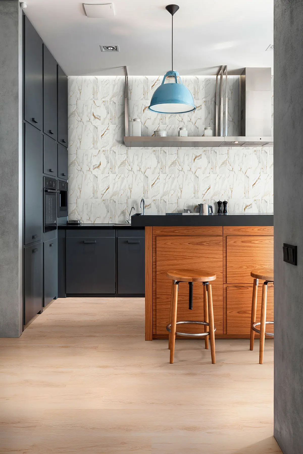 Kallum Fallonton Luxury Vinyl Planks