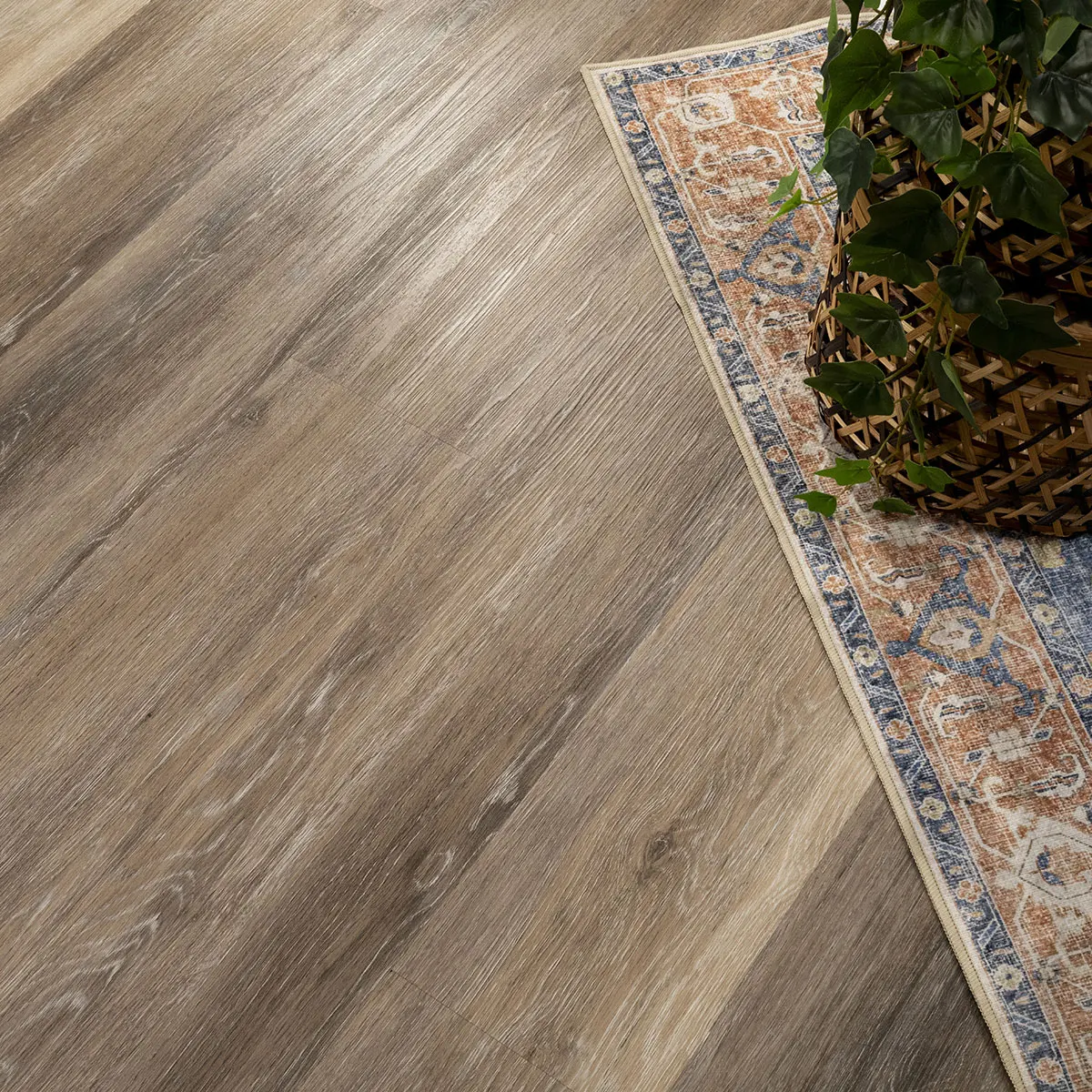 Cyrus 2.0TM Dulles Tails® Luxury Vinyl Plank